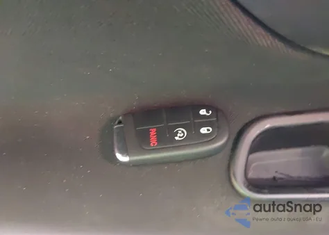 2021 Jeep Renegade 80Th Anniversary 4X4 из США, поврежденный, VIN ZACNJDBB1MPM38810